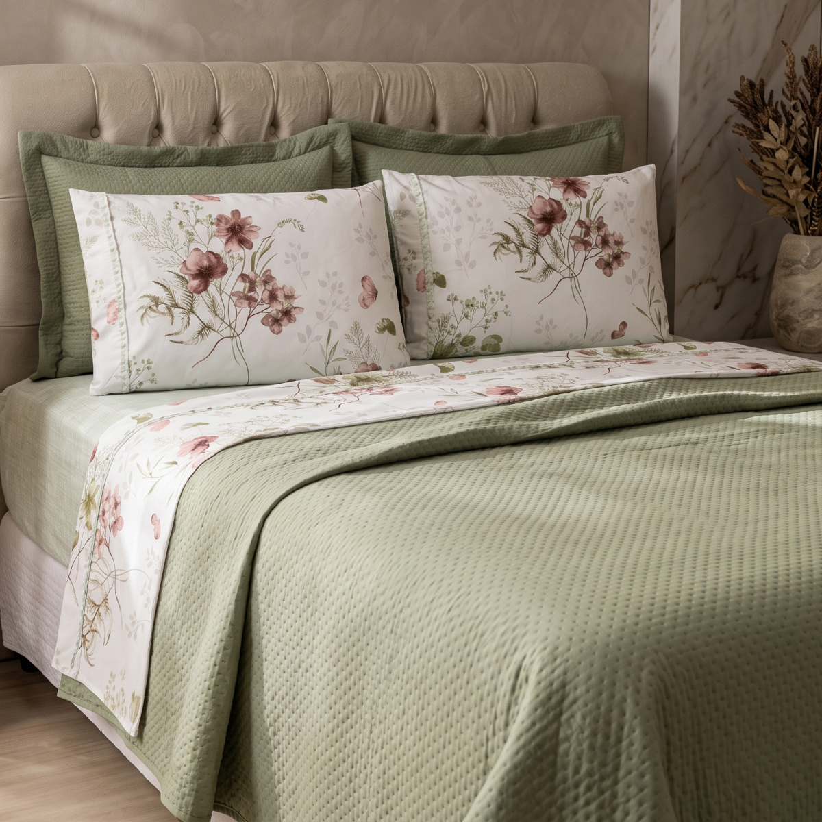 Kit Queen Cobre Leito + Jogo de Cama Percal 300 Fios Primavera 07 Peças - Floral Menta