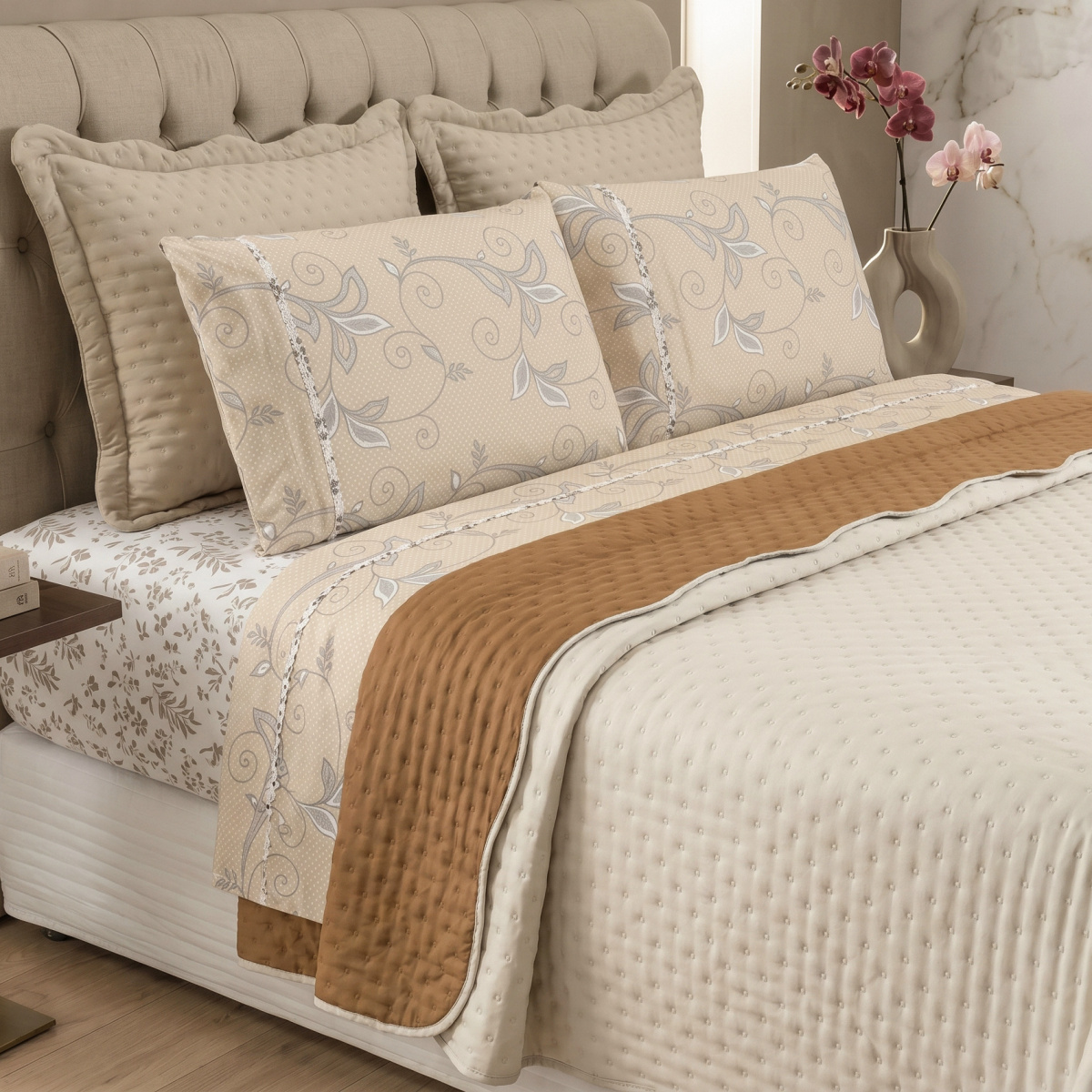 Kit Queen Cobre Leito + Jogo de Cama Percal 300 Fios Primavera 07 Peças - Ramo Creme